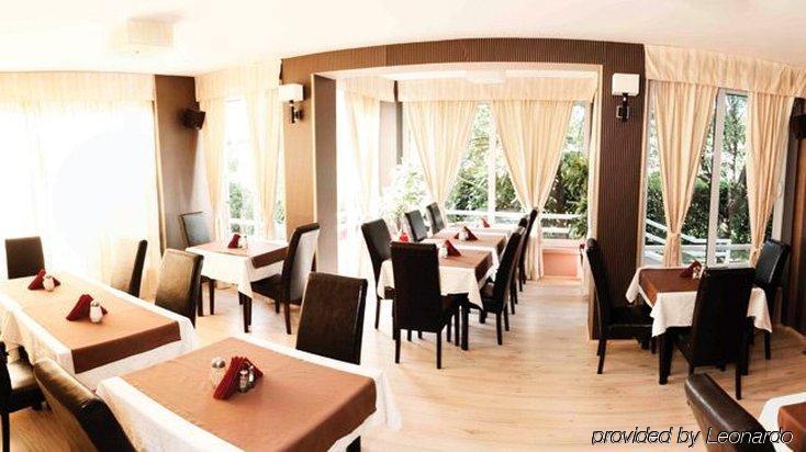 Philia Hotel Podgorica Restaurant foto
